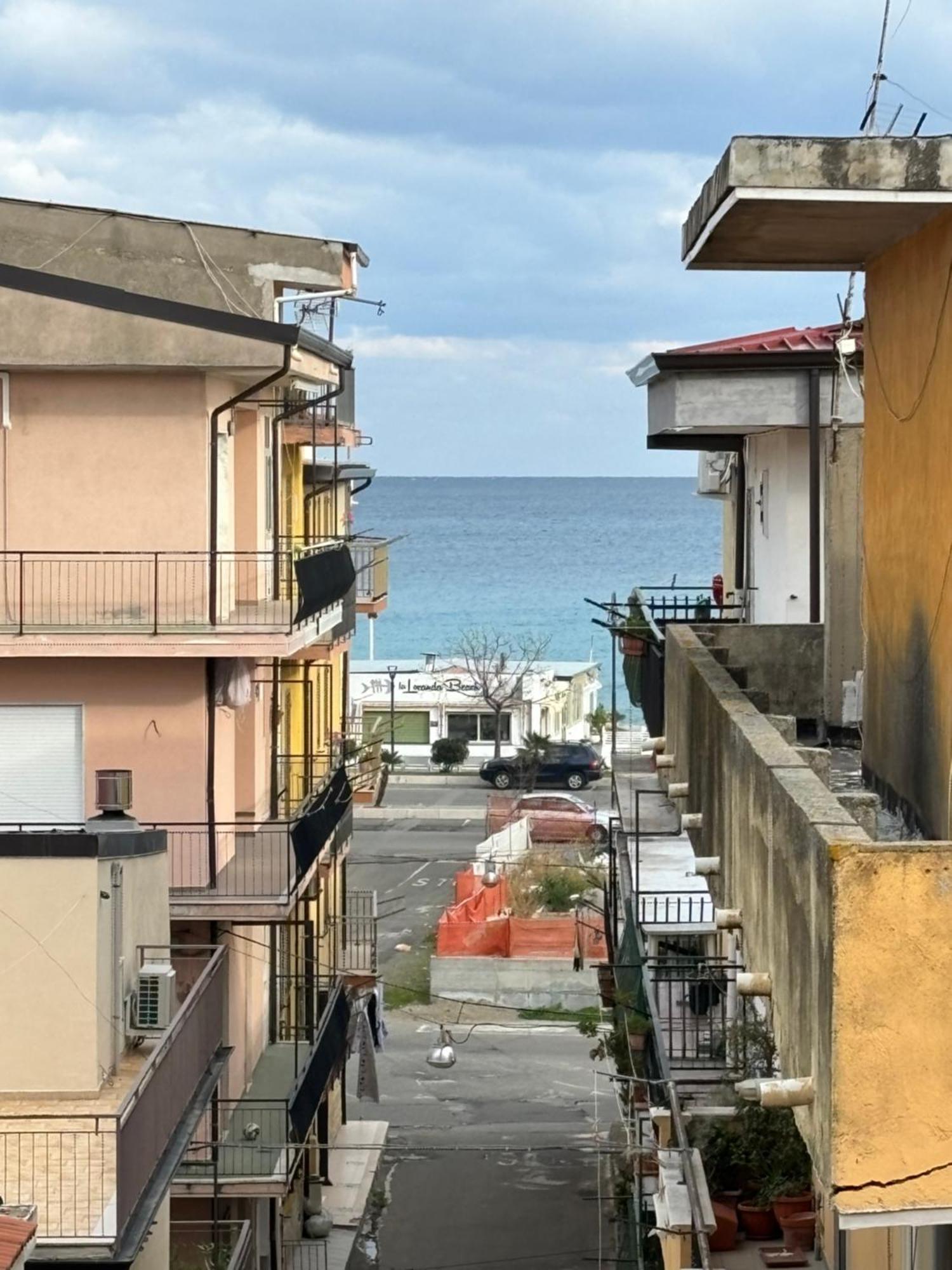 B&B Tucci 2 Ciro Marina Exterior photo